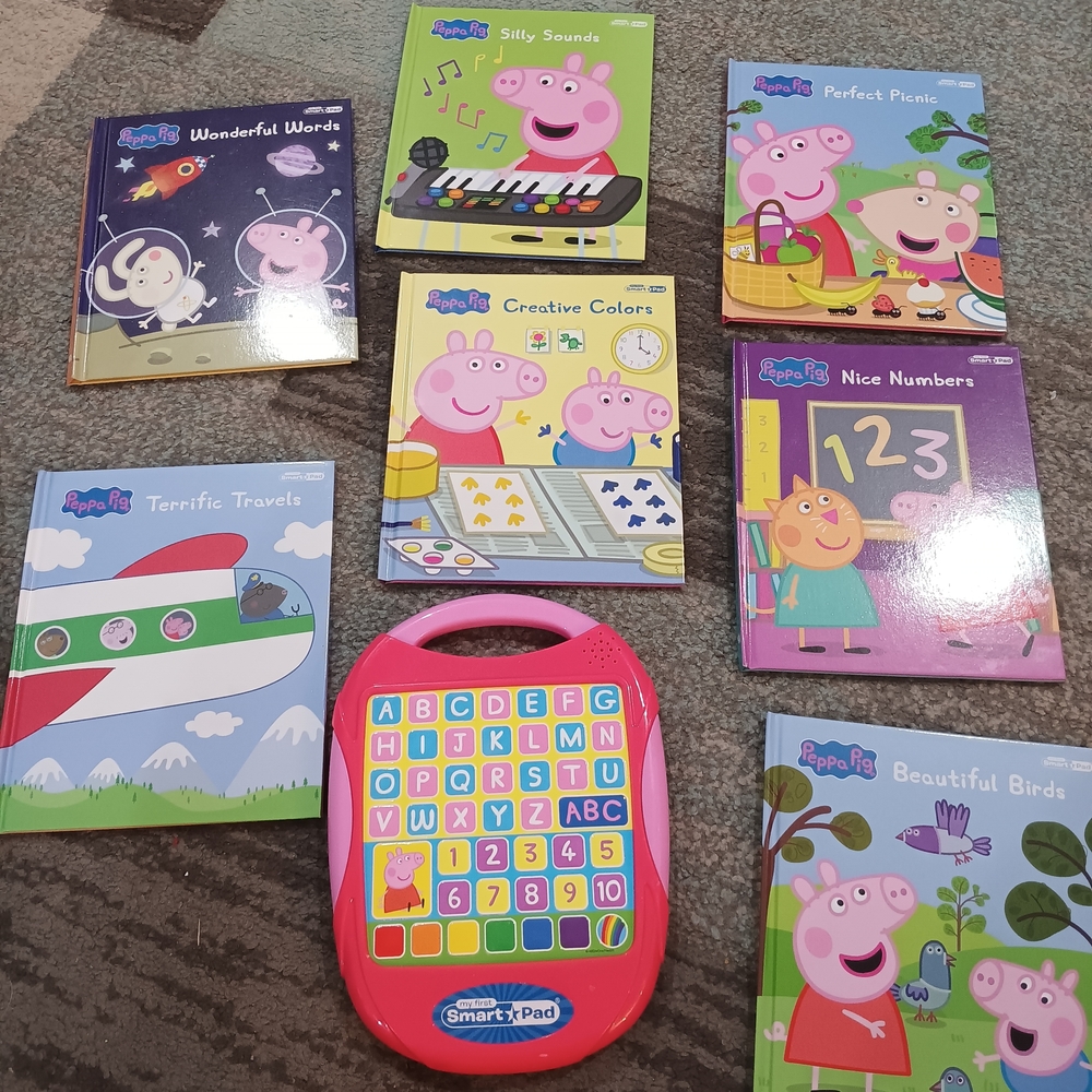 Peppa Pig Red Learning Tablet and Book Set